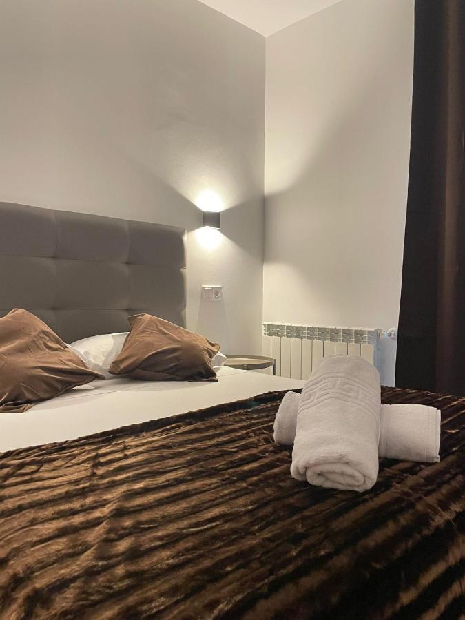 Hostal Arenal Madrid Exterior photo