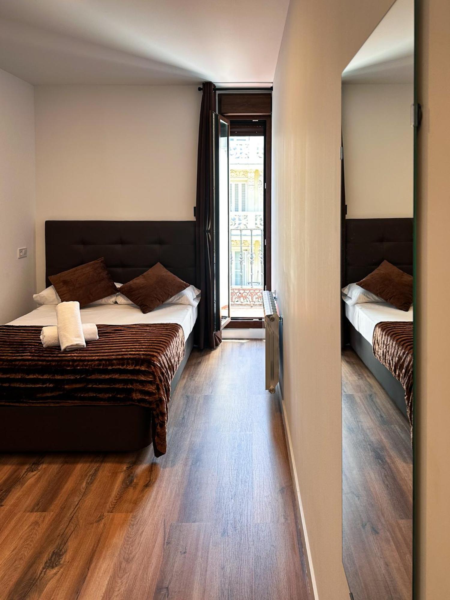 Hostal Arenal Madrid Exterior photo